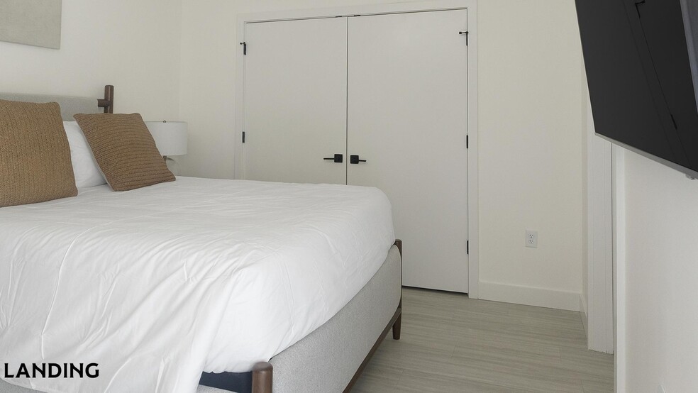 Building Photo - 1007 S Mint St