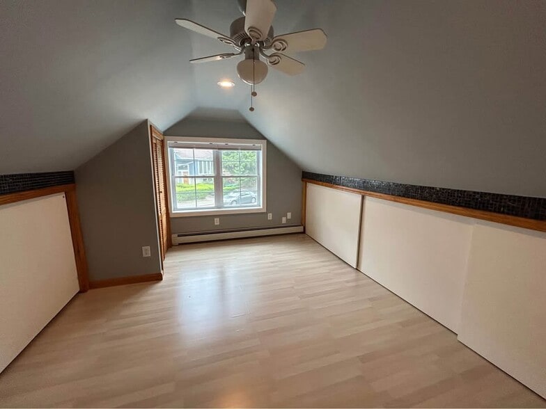 Building Photo - 18 Park Ave