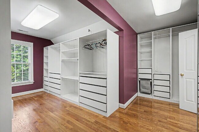 Building Photo - Luxury 5 Bedroom Home with Private Pool in Glen Allen – $4,500/mo