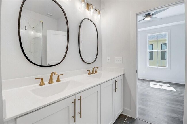 Building Photo - 4443 Buckley Way #65
