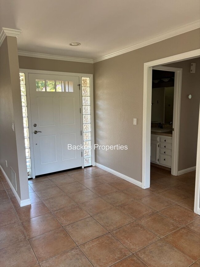 Building Photo - 17240 Tamara Ln