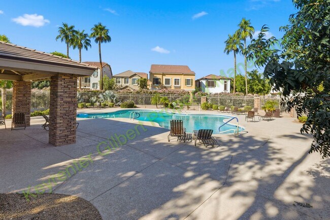 Building Photo - Charming Gilbert Home in The Gardens Community!