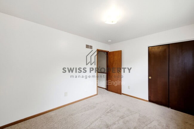 Building Photo - 1577 Briarwood Ave