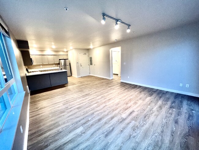 Building Photo - 2330 Yakima Ct