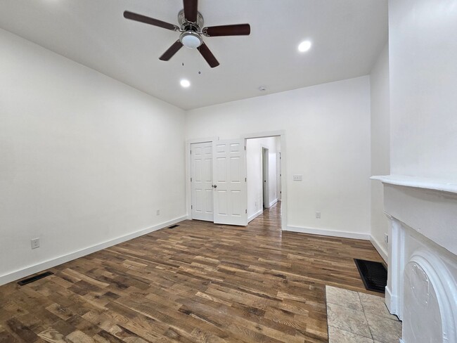 Building Photo - Be the First !  Beautifully renovated $165...