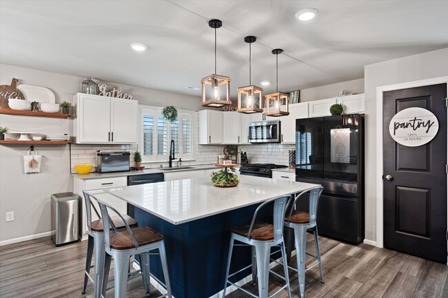 Building Photo - Luxury 4BR Home in North Lacey with A/C, D...
