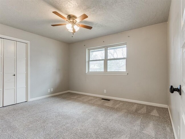 Building Photo - 1428 Cinderella Ave