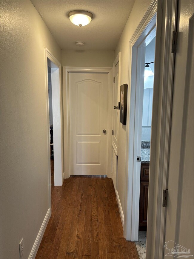 Building Photo - 4735 Lanett Dr
