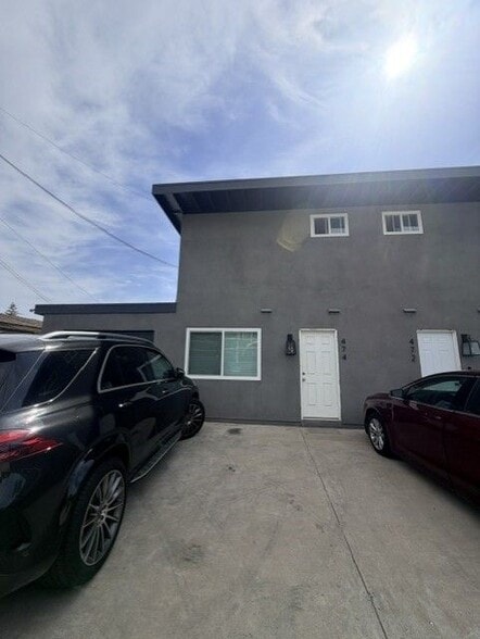 Building Photo - 474 Delaware St