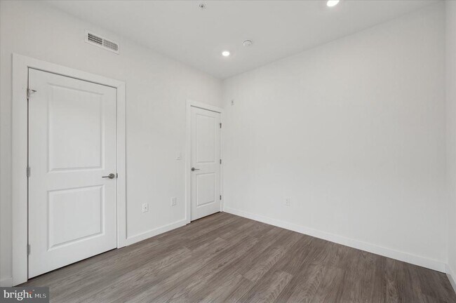 Building Photo - 1617 Ridge Ave