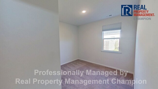 Building Photo - Beautiful 3 BD/2 BA Home in Riverside