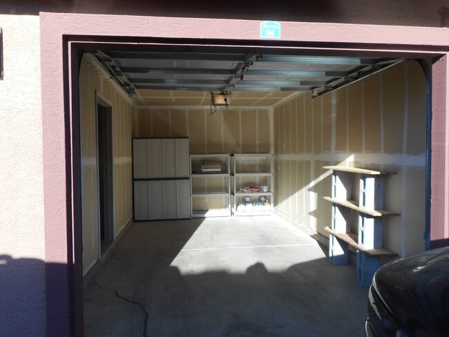 Building Photo - Discover Your Dream Condo with Stunning Mountain Views a 1 Car Garage & Covered carport in NW Ren...