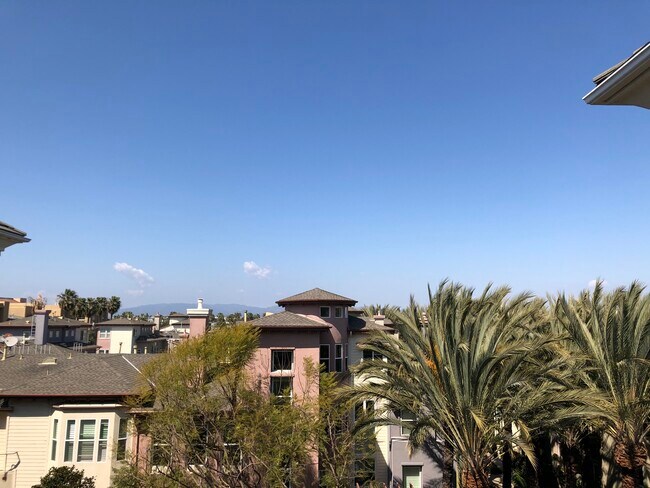 View - North Facing - 13075 Pacific Promenade