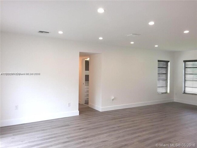 Building Photo - 2449 SW 7th St