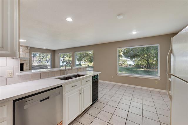 Building Photo - 2569 Castle Cir