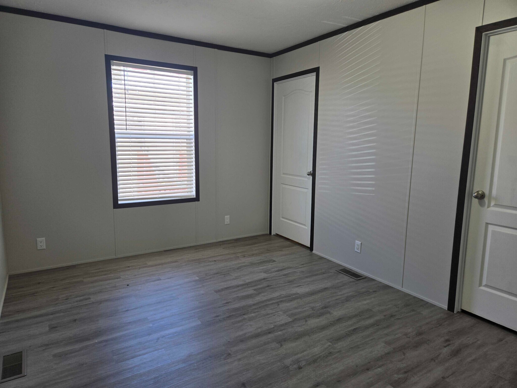 Building Photo - 3510 N 9th St