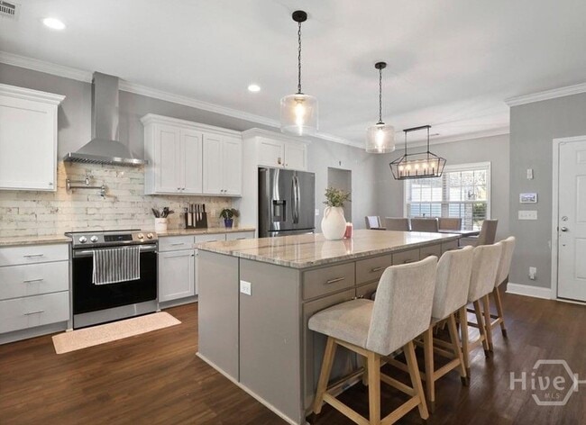 Building Photo - 206 Boulder Ct