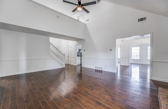 Building Photo - 8483 Timber Creek Dr