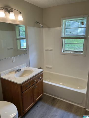 Building Photo - 3225 Wenonah Rd SW