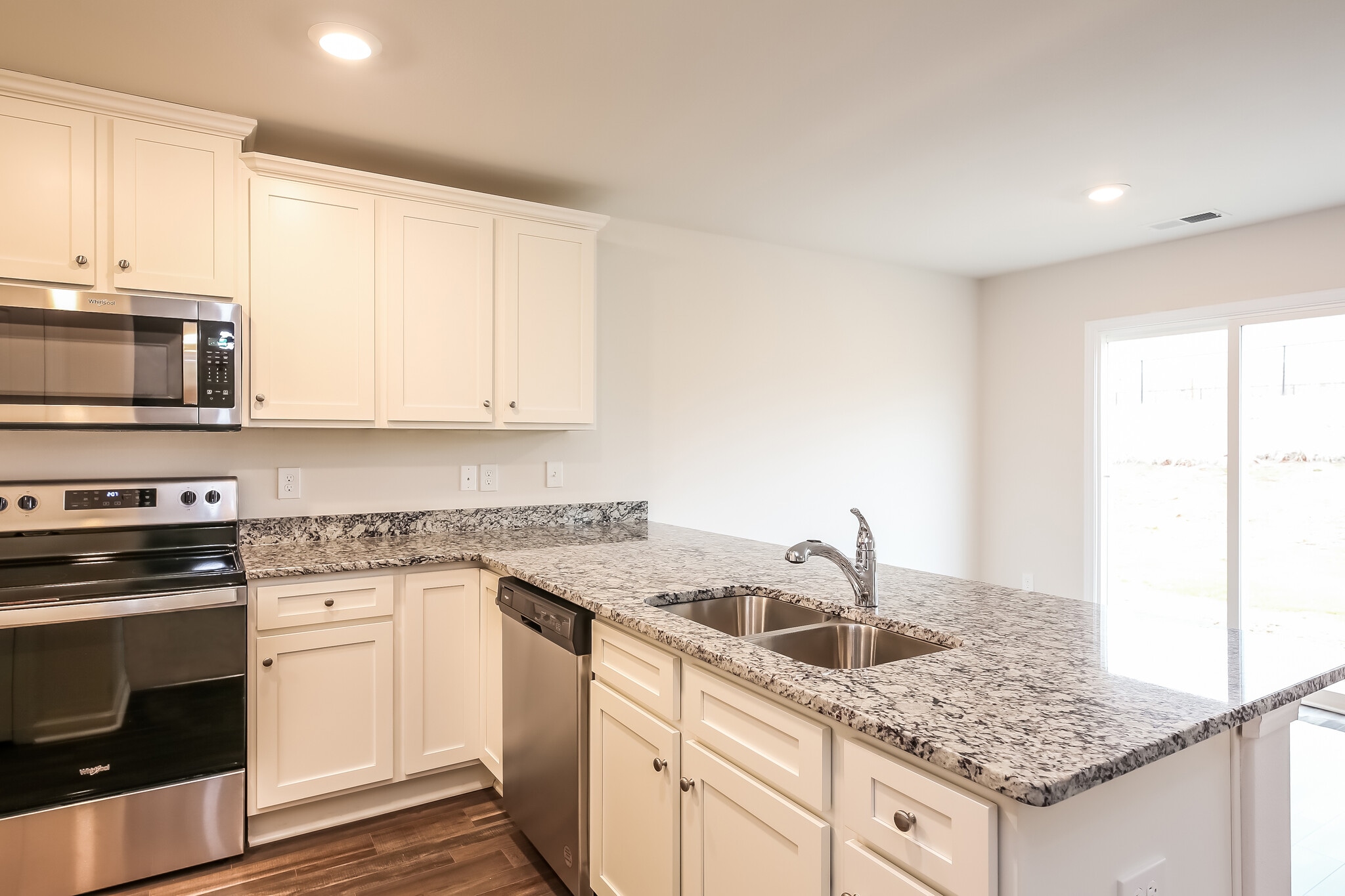 Building Photo - 6025 Mason Tucker Dr