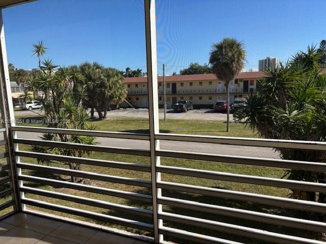 Building Photo - 20200 NE 27th Ct