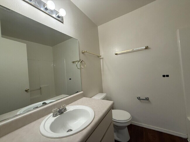 Building Photo - 2 bed 2 bath Prescott Valley