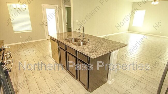 Building Photo - 12264 Desert Sea Ct