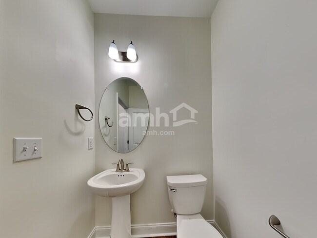 Building Photo - 317 Azore Way