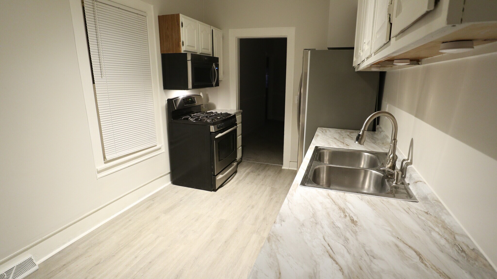 Building Photo - 355 S Rocky River Dr