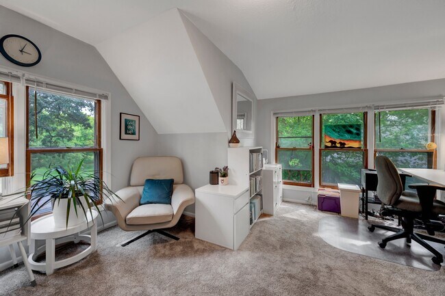 Building Photo - 4216 Brookside Ave