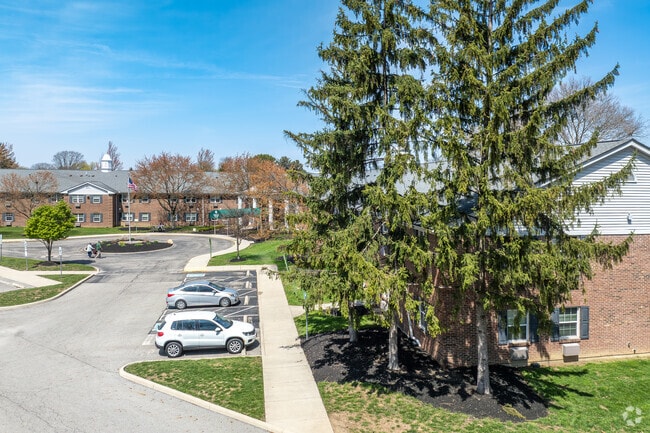 Building Photo - Oakleaf Village of Columbus