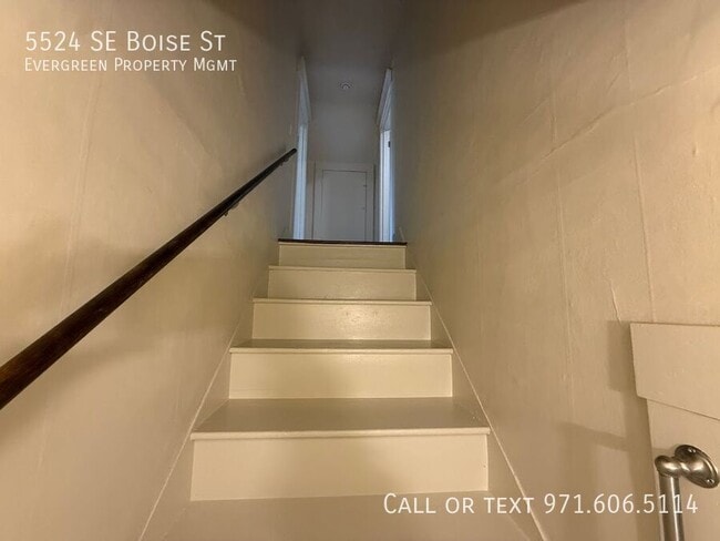 Building Photo - 5524 SE Boise St