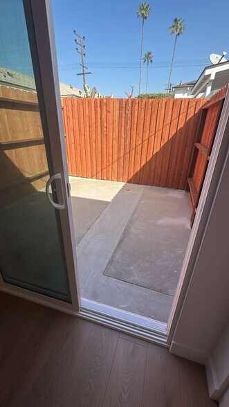 Building Photo - 11838 Magnolia Blvd