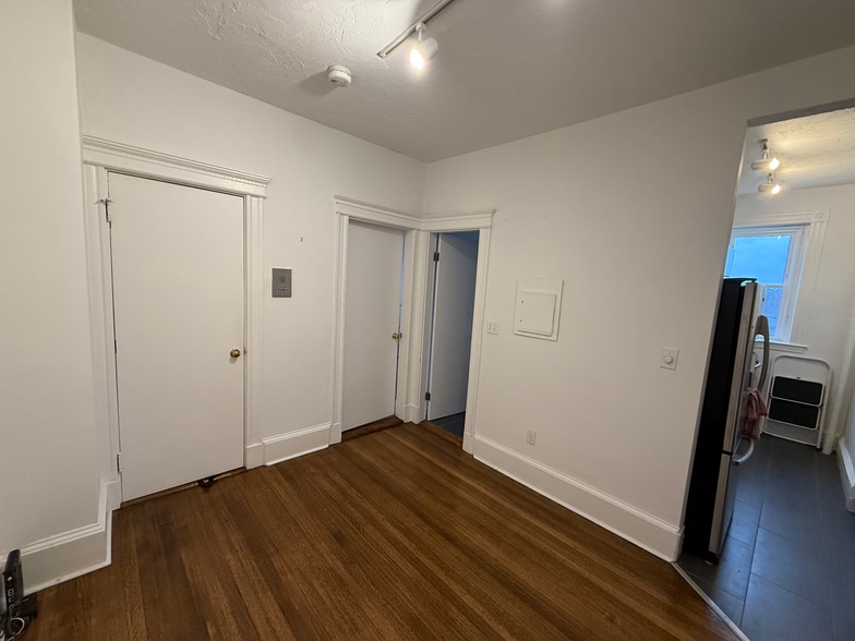 Foyer - 137 Peterborough Street