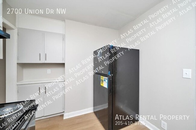 Building Photo - 2700 Union Dr NW