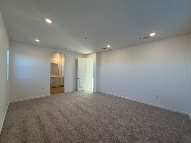 Building Photo - New Construction 4 bedroom