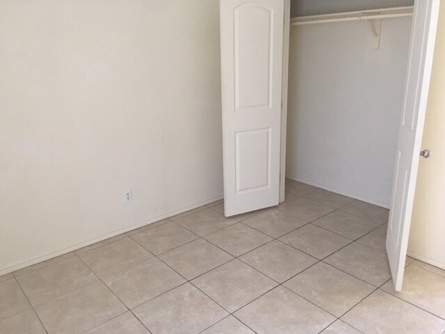 Building Photo - 405 Rockport St
