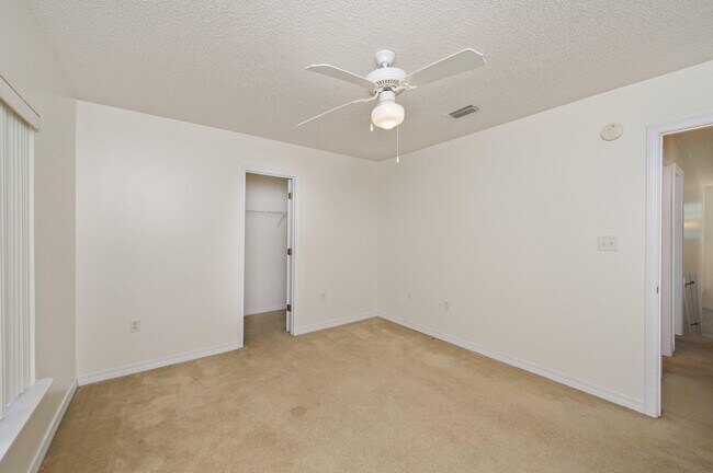 Building Photo - 416 Bear Rd
