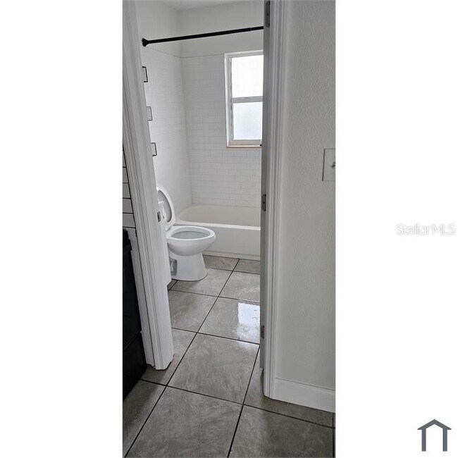 Building Photo - 11740 N 17th St