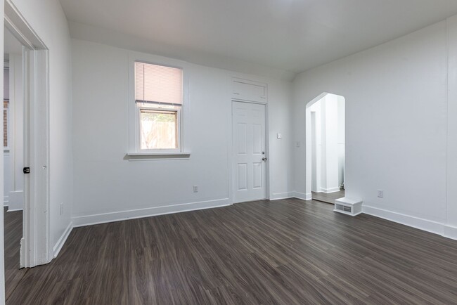 Building Photo - 974 Manton Way