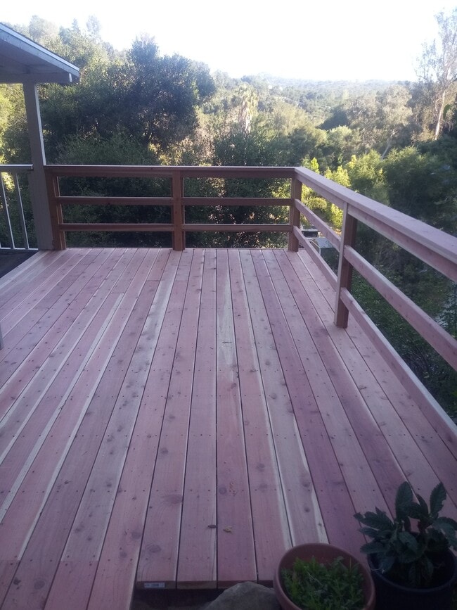 Building Photo - 1279 Oakwood Dr