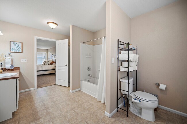 Building Photo - 7860 Lantern Ln