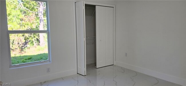 Building Photo - 5218 29th St SW