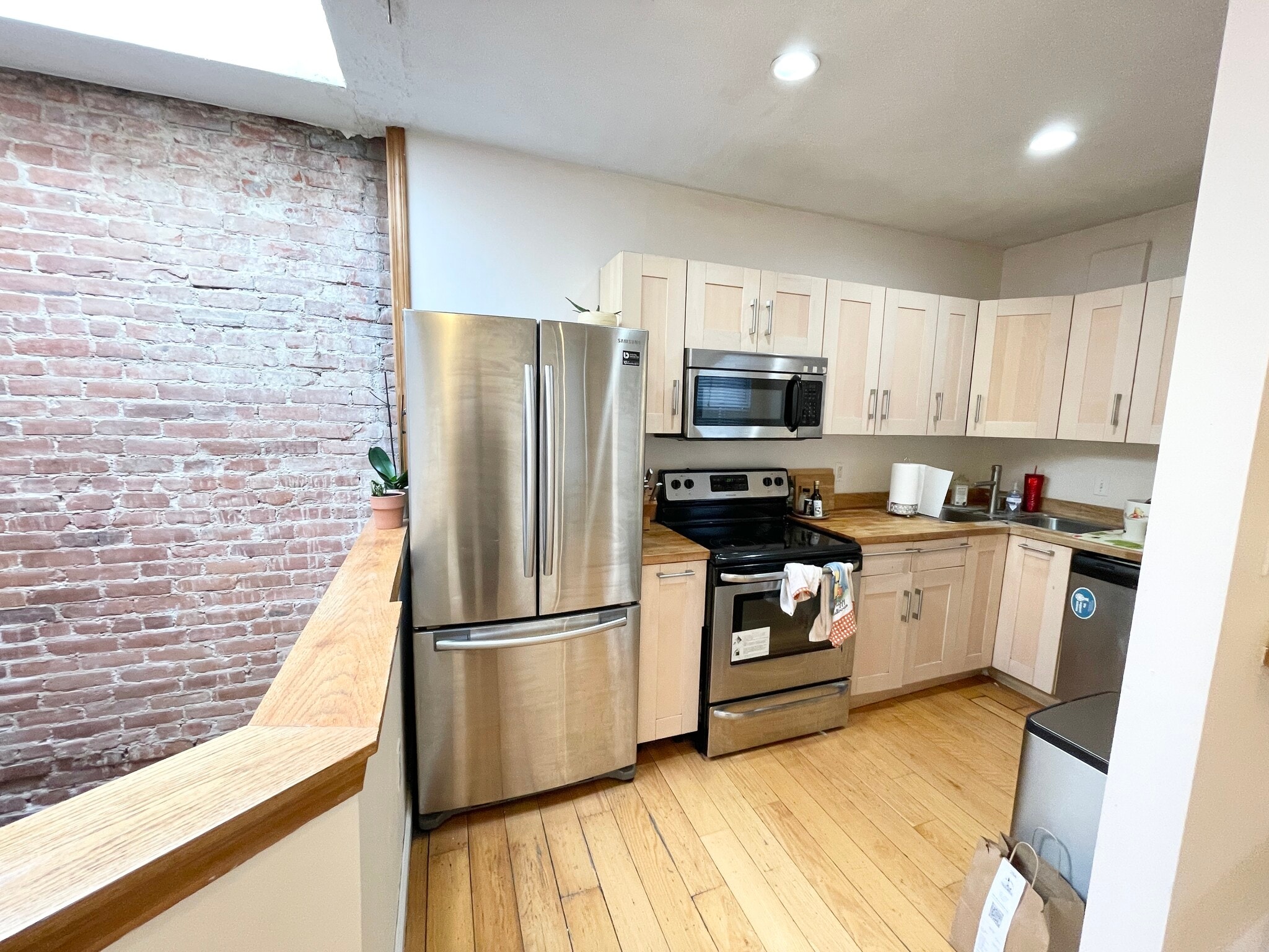 Building Photo - 860 Huntington Ave