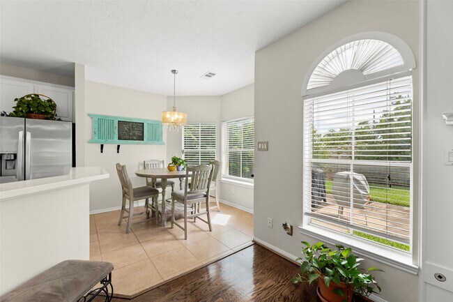 Building Photo - 44 Parkway Pl