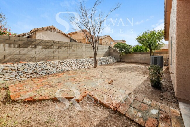 Building Photo - Welcome to this Stunning 3BR 2BA Home