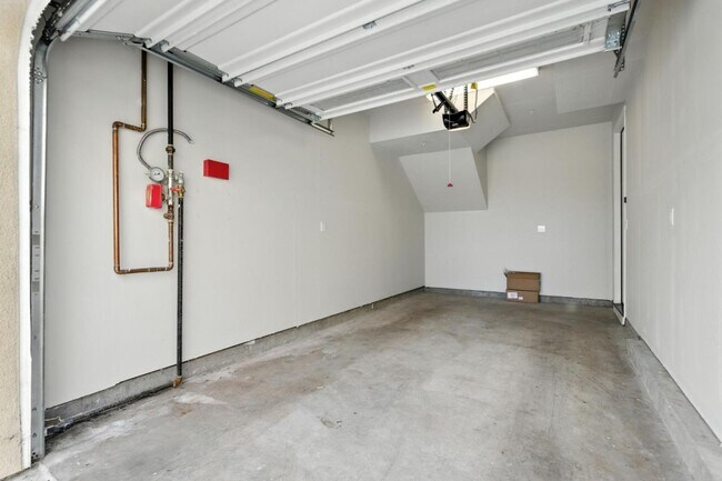 Building Photo - 1018 Ocean View Ave