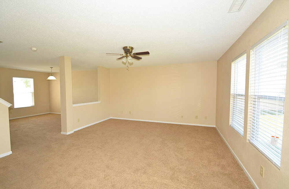 Building Photo - 5660 Grassy Bank Dr