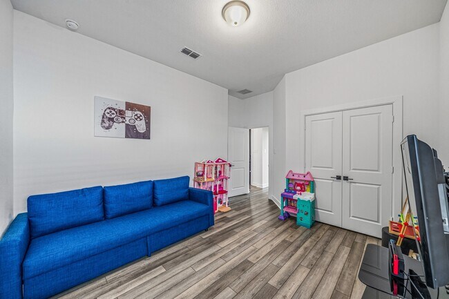 Building Photo - 7415 Denali Dr