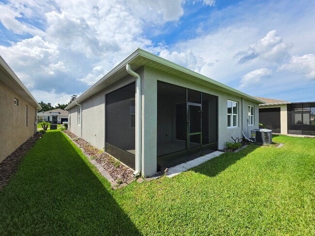 Building Photo - Beautiful Oak Leaf Preserve 3 Bedroom 2 Bathroom Smart Home